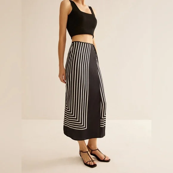 Commense‎ Geometric Pinstripe Satin Wrap Tie Skirt size M/6 - Picture 4 of 6